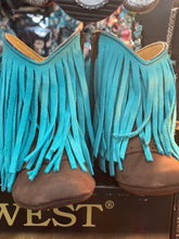 Load image into Gallery viewer, Baby Boots/ Western Fringe
